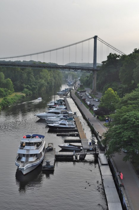 KINGSTON WATERFRONT RIVER